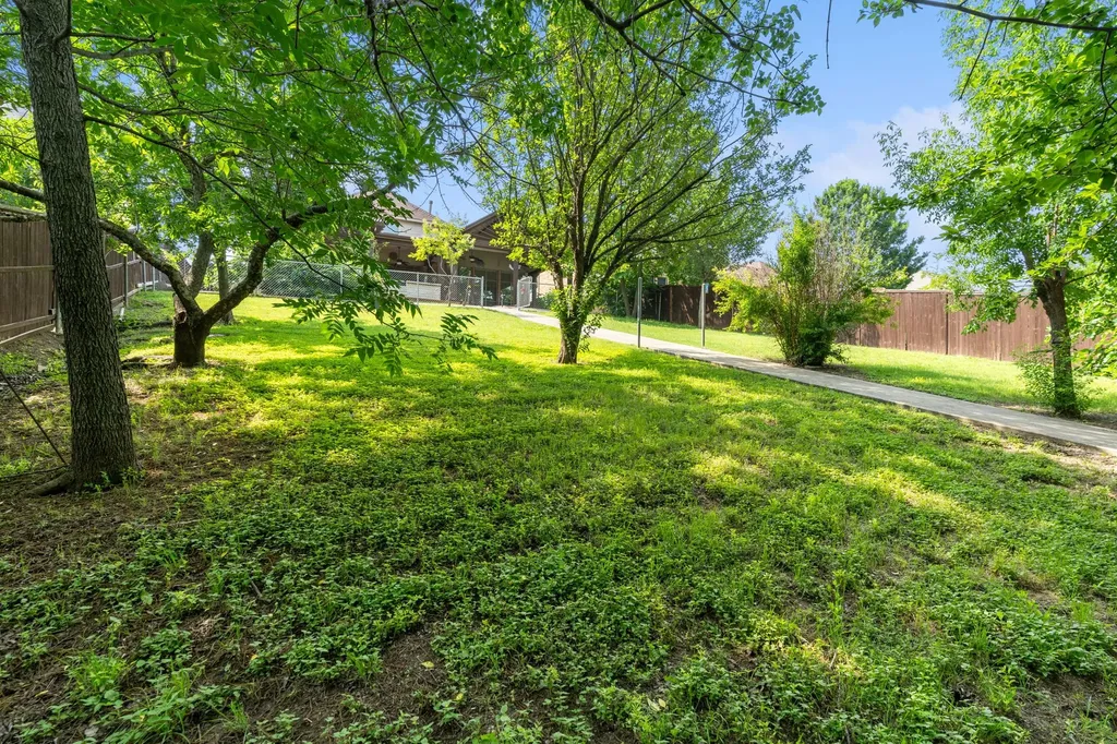 3024 N Camino Lagos Grand Prairie TX 75054