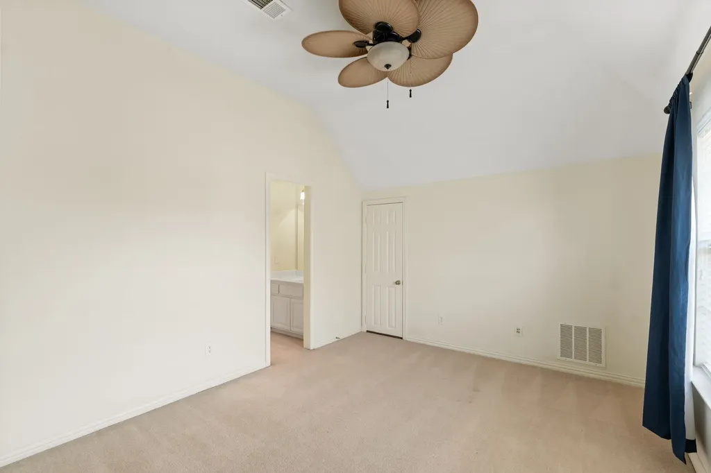 3024 N Camino Lagos Grand Prairie TX 75054