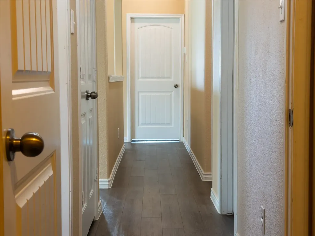 1508 Blue Jay Ennis TX 75119