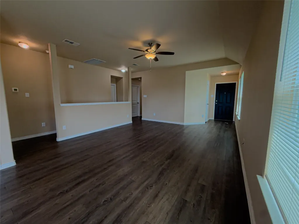 1508 Blue Jay Ennis TX 75119