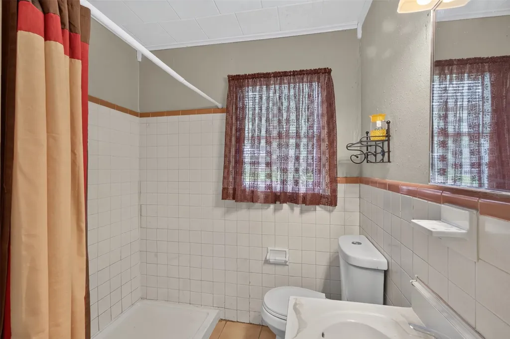 305 8th Street NE Springhill LA 71075