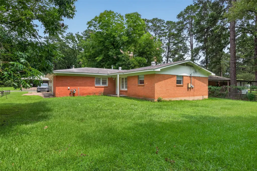 305 8th Street NE Springhill LA 71075
