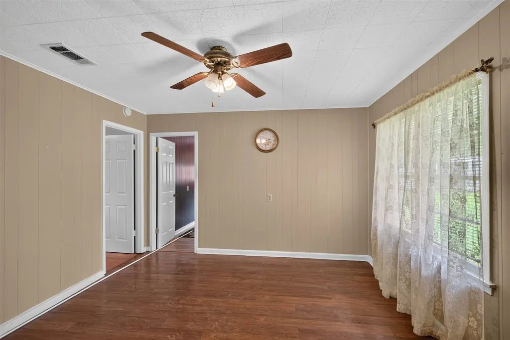 305 8th Street NE Springhill LA 71075