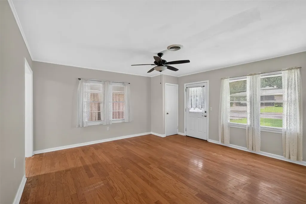 305 8th Street NE Springhill LA 71075
