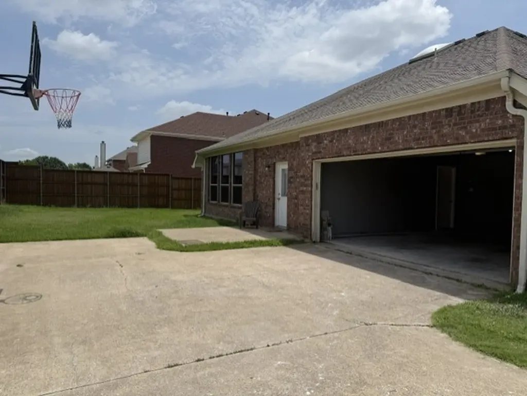 509 S Avalanche Drive Murphy TX 75094
