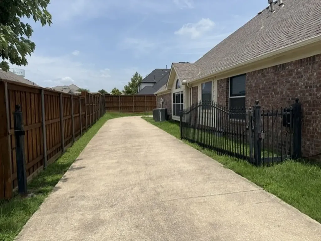 509 S Avalanche Drive Murphy TX 75094