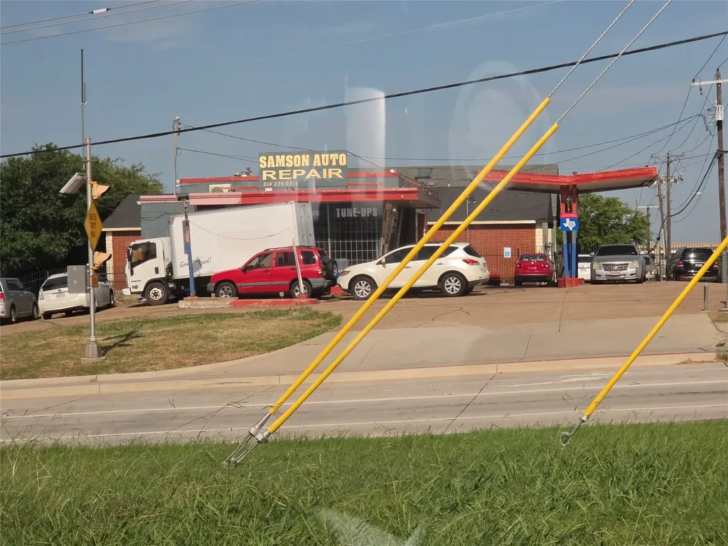 701 W Dickey Road Grand Prairie TX 75051