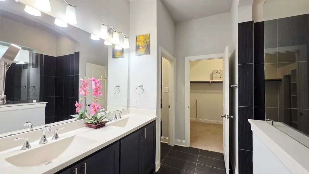 2232 W Dutch Drive Richardson TX 75080