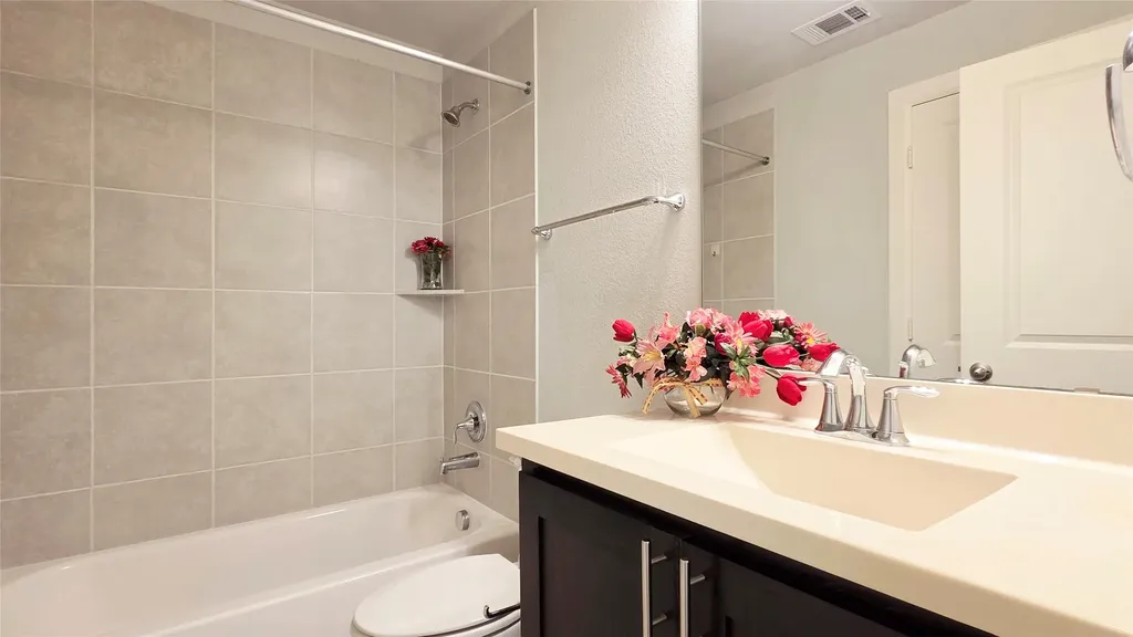 2232 W Dutch Drive Richardson TX 75080