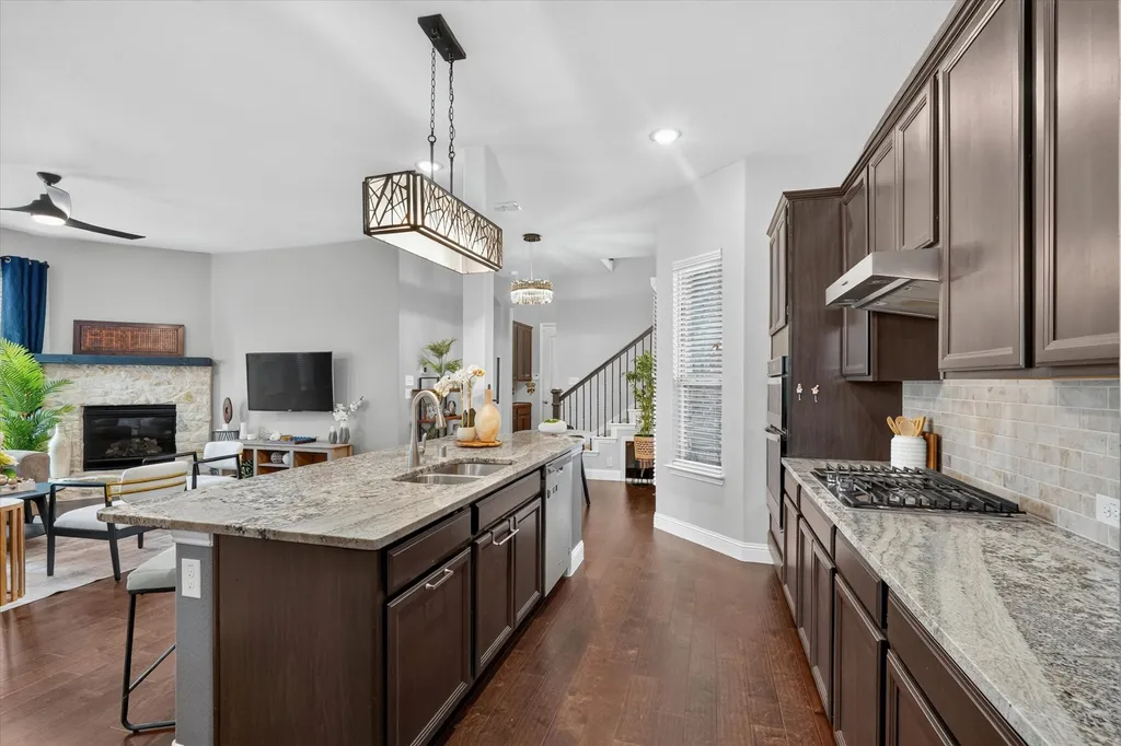 12766 Mercer Parkway Farmers Branch TX 75234
