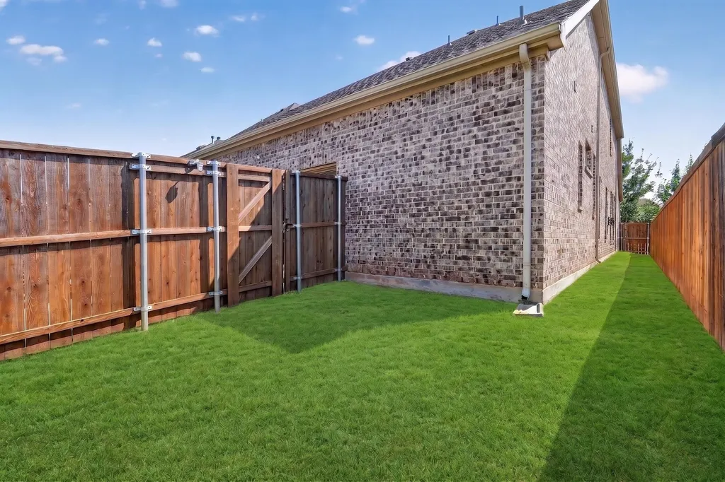 12766 Mercer Parkway Farmers Branch TX 75234