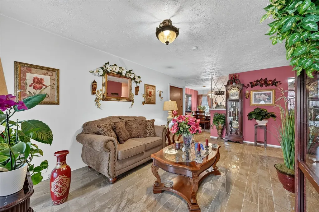 2251 Myrtlewood Drive Dallas TX 75232