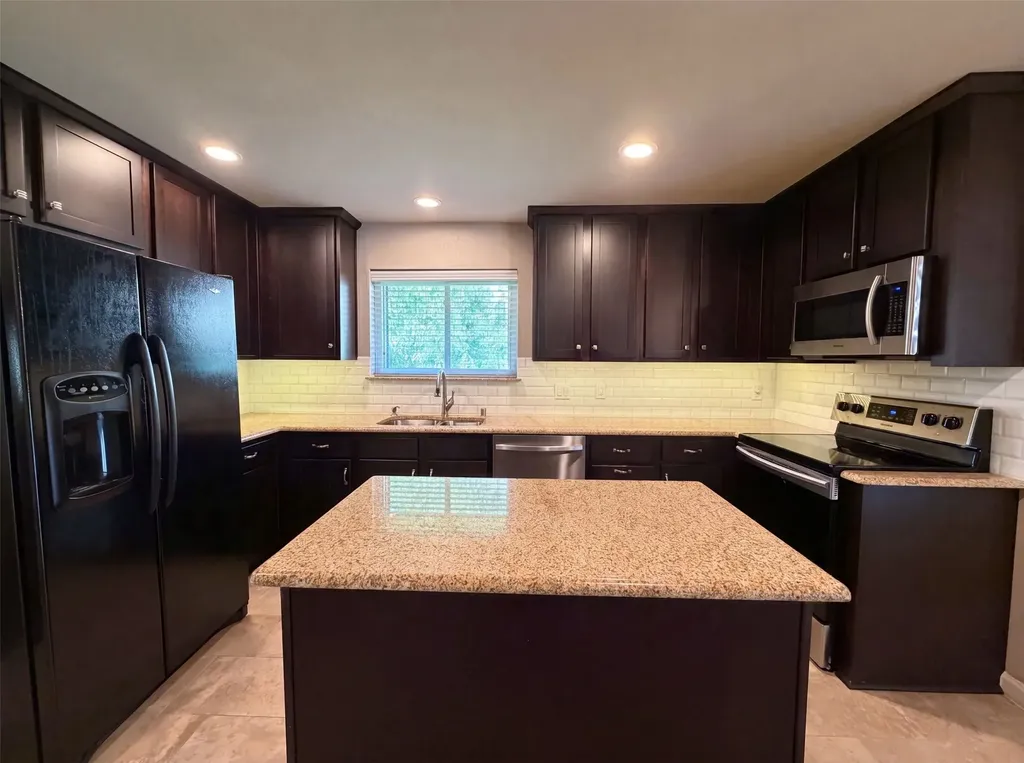 1533 Parkside Trail Lewisville TX 75077