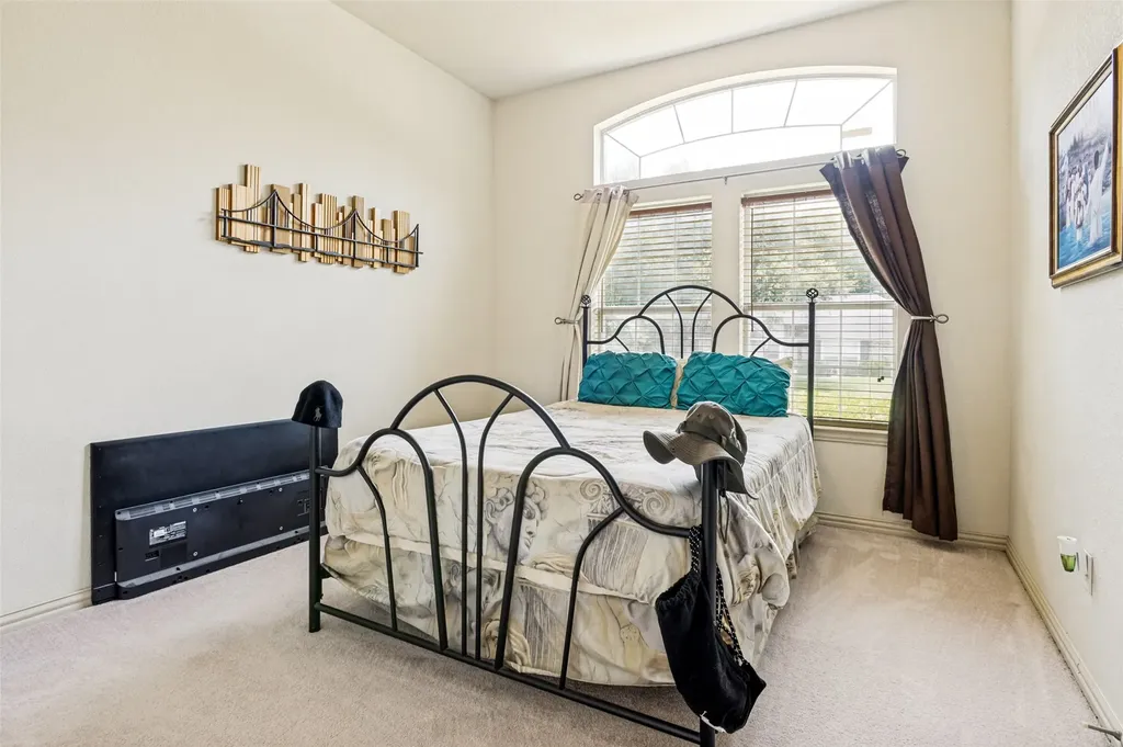 803 Mill Creek Road Lancaster TX 75146