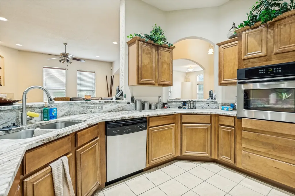 803 Mill Creek Road Lancaster TX 75146