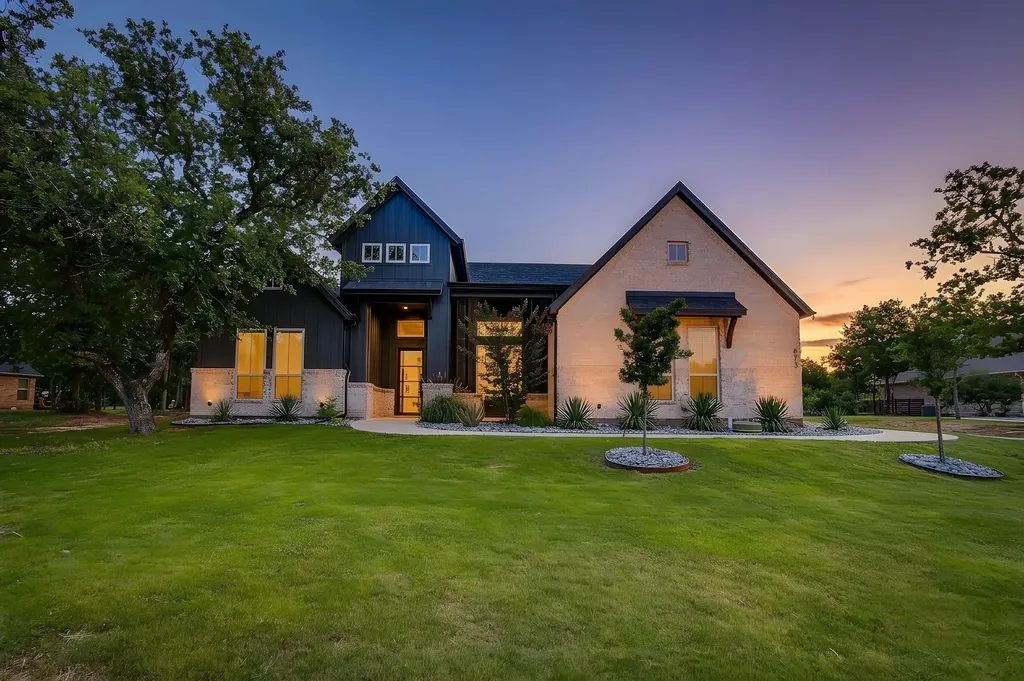 673 S Sugartree Drive Lipan TX 76462