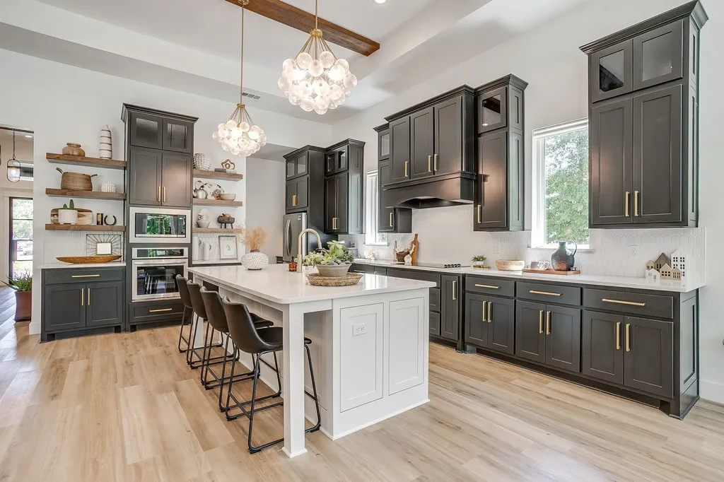 673 S Sugartree Drive Lipan TX 76462