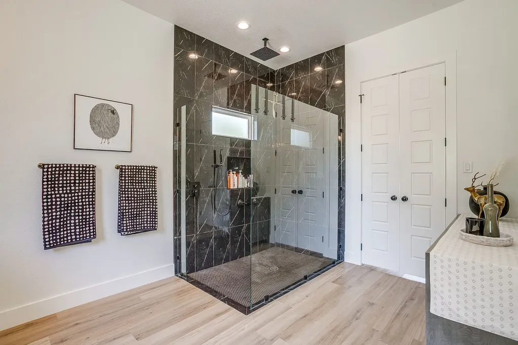 673 S Sugartree Drive Lipan TX 76462