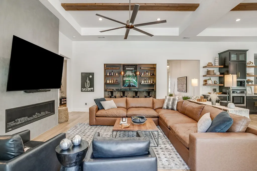 673 S Sugartree Drive Lipan TX 76462