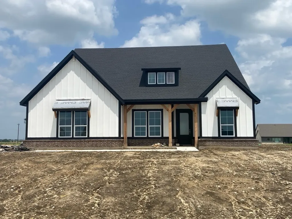 86 County Road 200 Valley View TX 76272