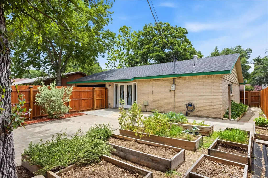 1113 Winterwood Drive Lewisville TX 75067