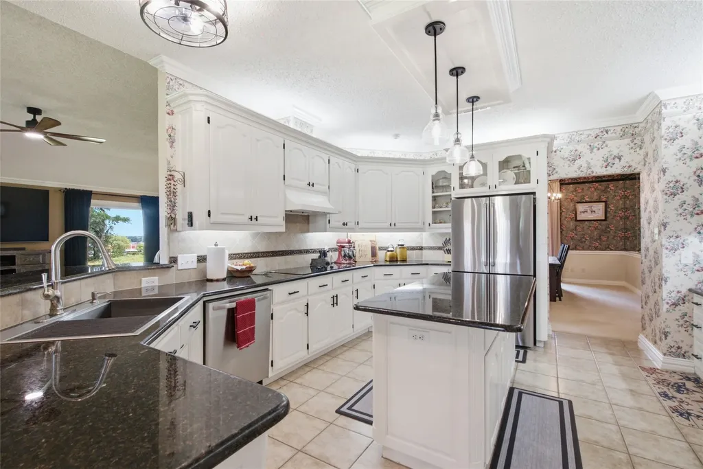 152 Fox Road Weatherford TX 76088