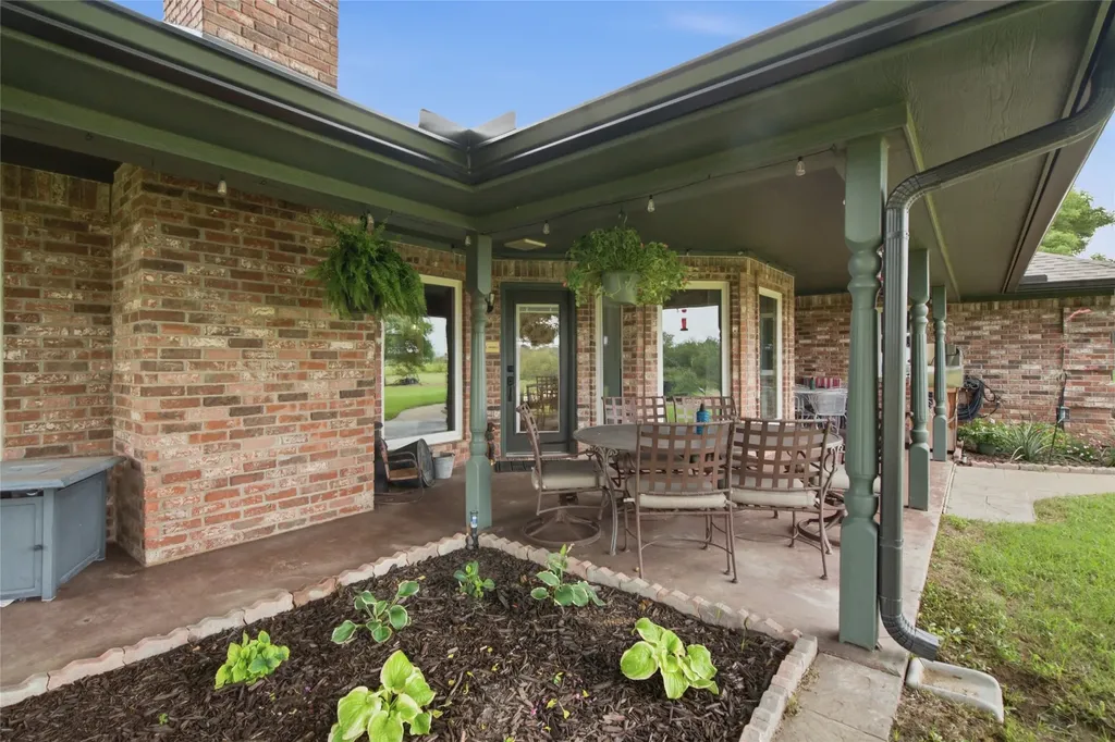 152 Fox Road Weatherford TX 76088