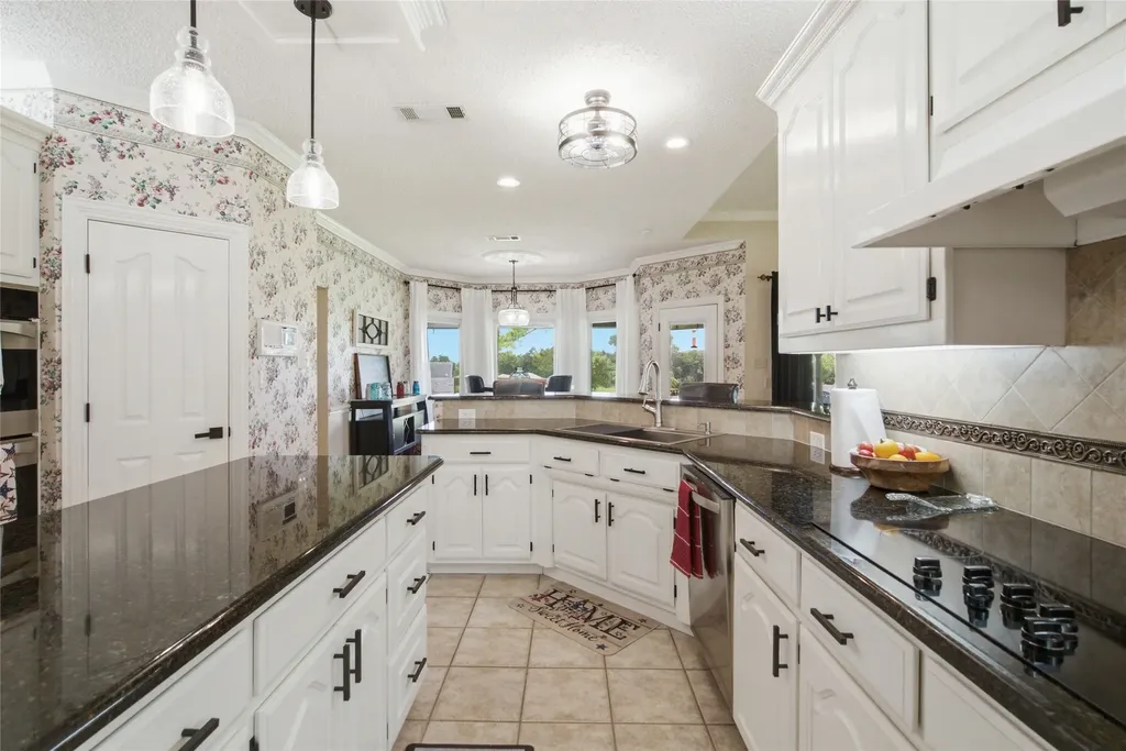 152 Fox Road Weatherford TX 76088