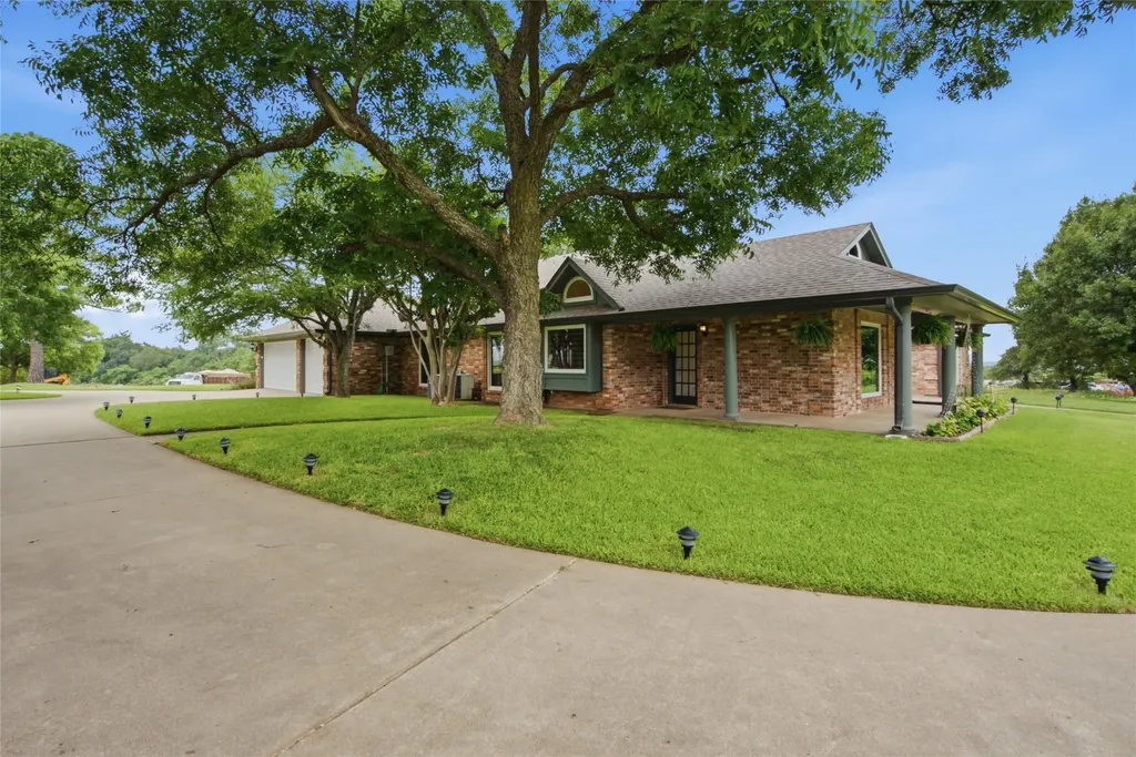 152 Fox Road Weatherford TX 76088