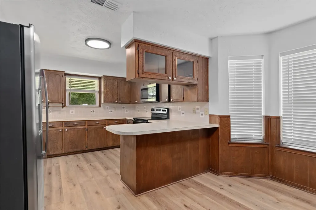 301 E 6th Street Krum TX 76249