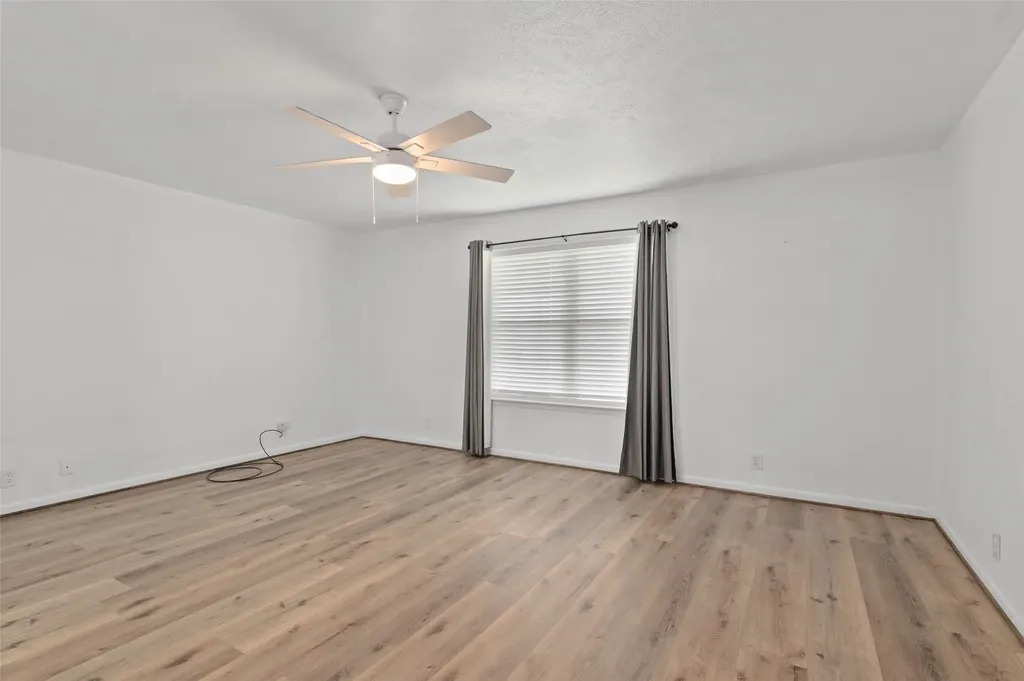 301 E 6th Street Krum TX 76249