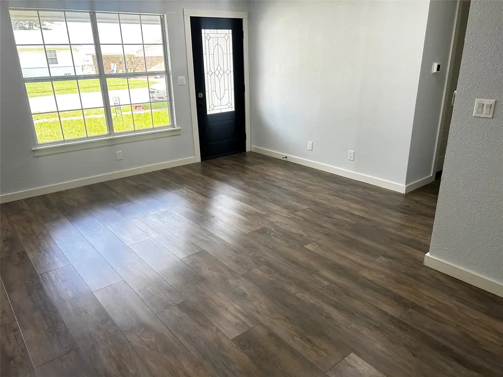 110 E Cunningham Street Bonham TX 75418