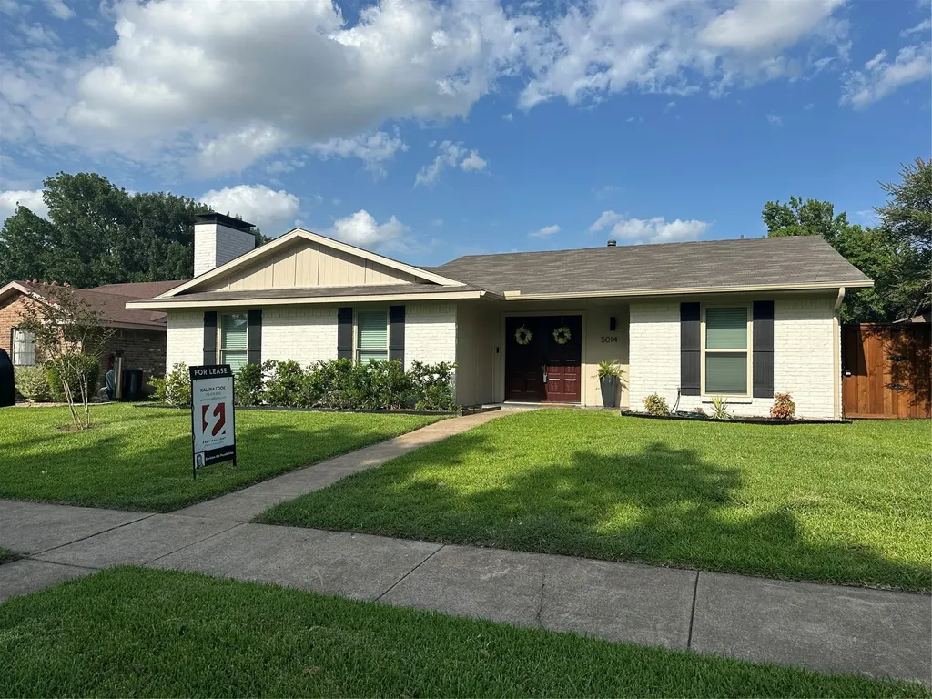 5014 Roundtable Lane Garland TX 75044