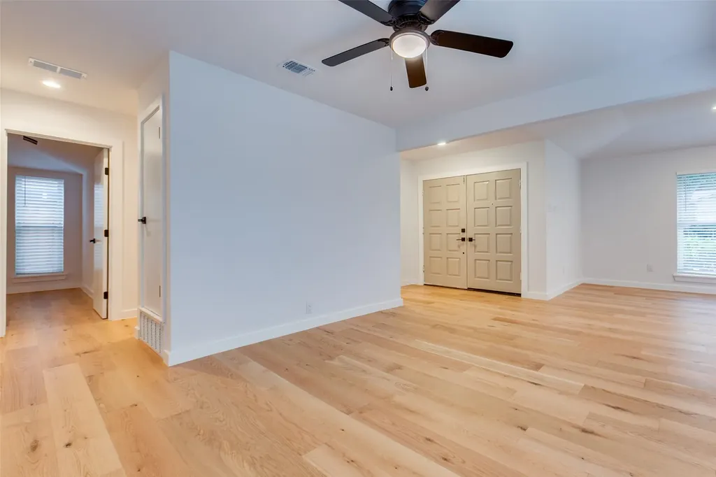 5014 Roundtable Lane Garland TX 75044