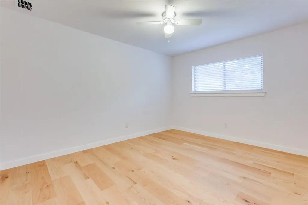 5014 Roundtable Lane Garland TX 75044