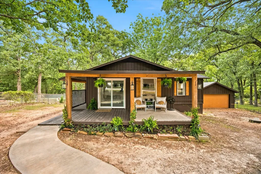 417 Shady Trail Tool TX 75143