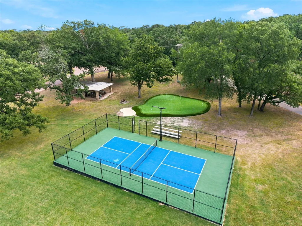 417 Shady Trail Tool TX 75143