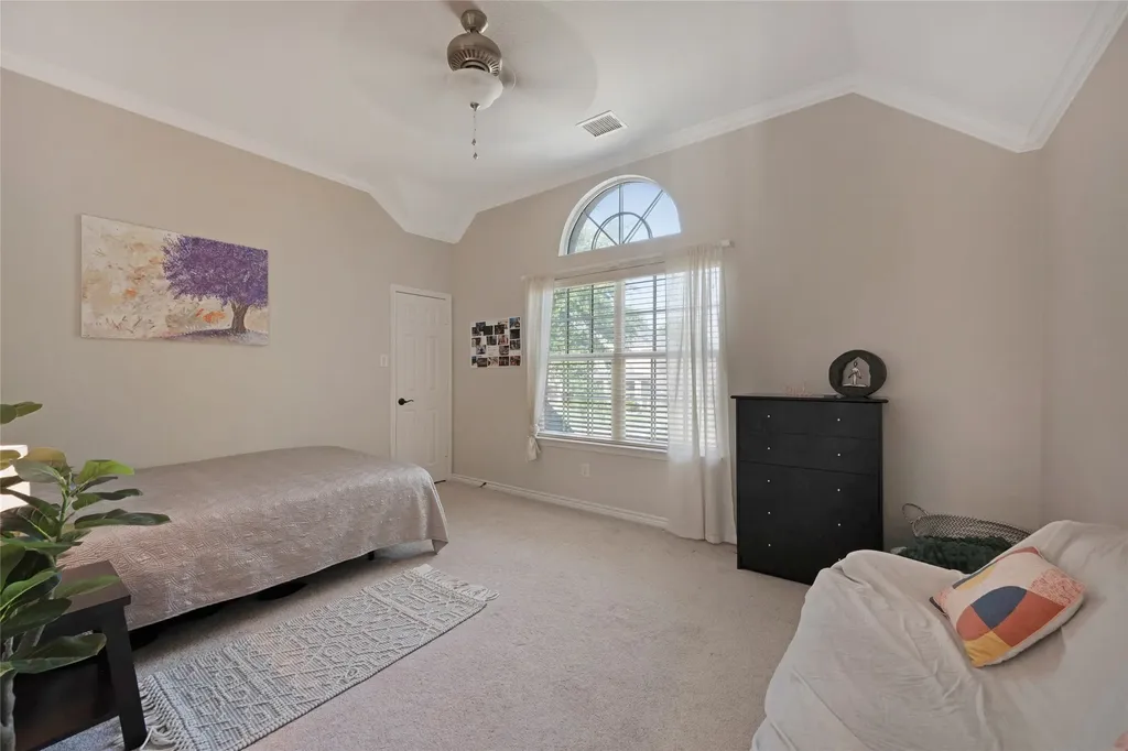 4816 King Harbor Grand Prairie TX 75052