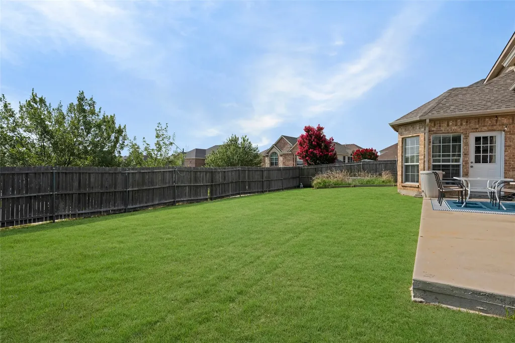 4816 King Harbor Grand Prairie TX 75052