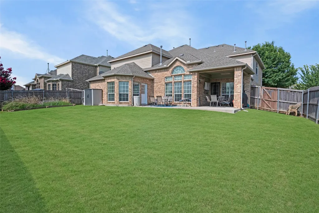 4816 King Harbor Grand Prairie TX 75052