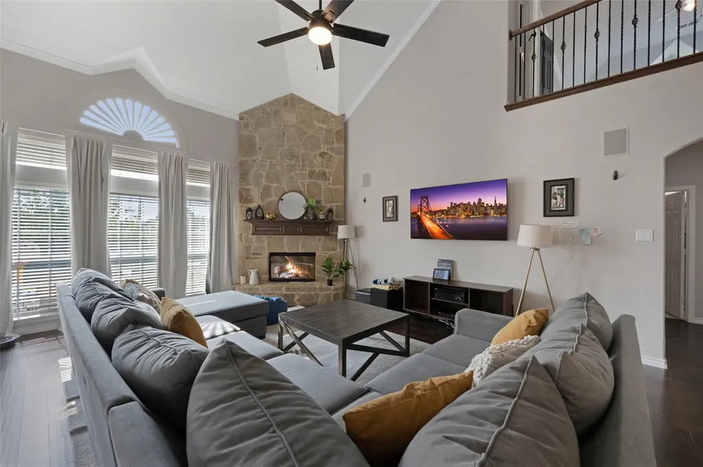 4816 King Harbor Grand Prairie TX 75052
