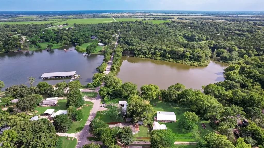 635 Vz County Road 3829 Wills Point TX 75169