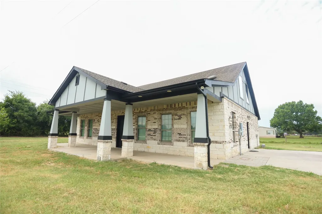 17816 County Road 4072 Kemp TX 75143