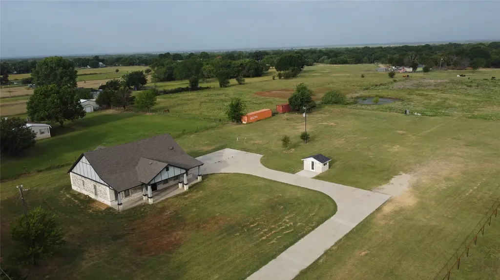 17816 County Road 4072 Kemp TX 75143