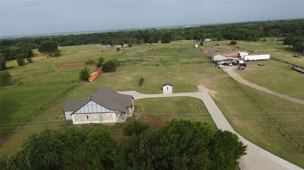 17816 County Road 4072 Kemp TX 75143