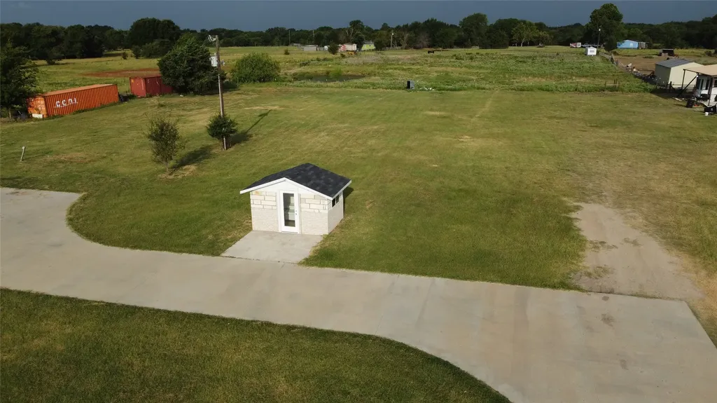 17816 County Road 4072 Kemp TX 75143