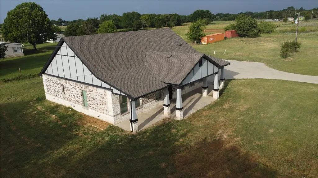 17816 County Road 4072 Kemp TX 75143