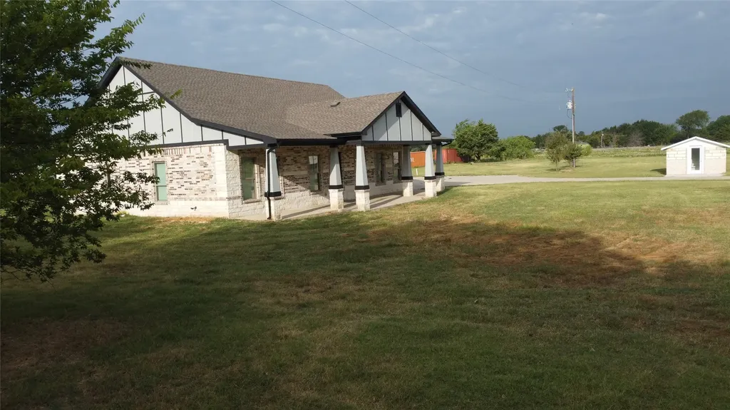 17816 County Road 4072 Kemp TX 75143
