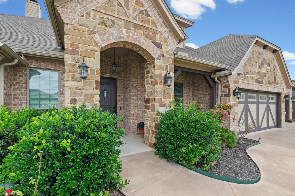 104 Lagrange Court Weatherford TX 76088