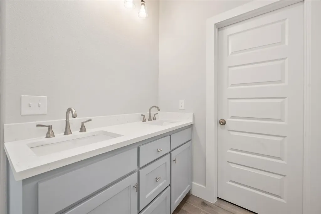 1206 E 11th Corsicana TX 75110